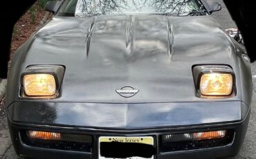 Chevrolet-Corvette-1990-Hatchback-3