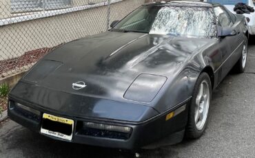 Chevrolet-Corvette-1990-Hatchback-4