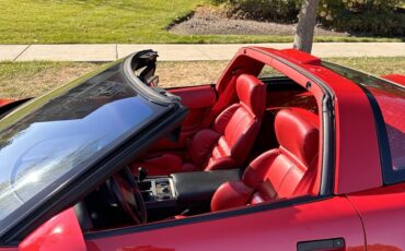 Chevrolet-Corvette-1990-Hatchback-5