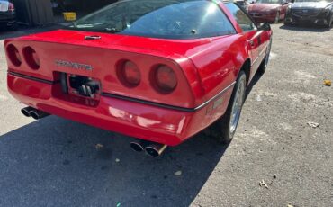 Chevrolet-Corvette-1990-Hatchback-5
