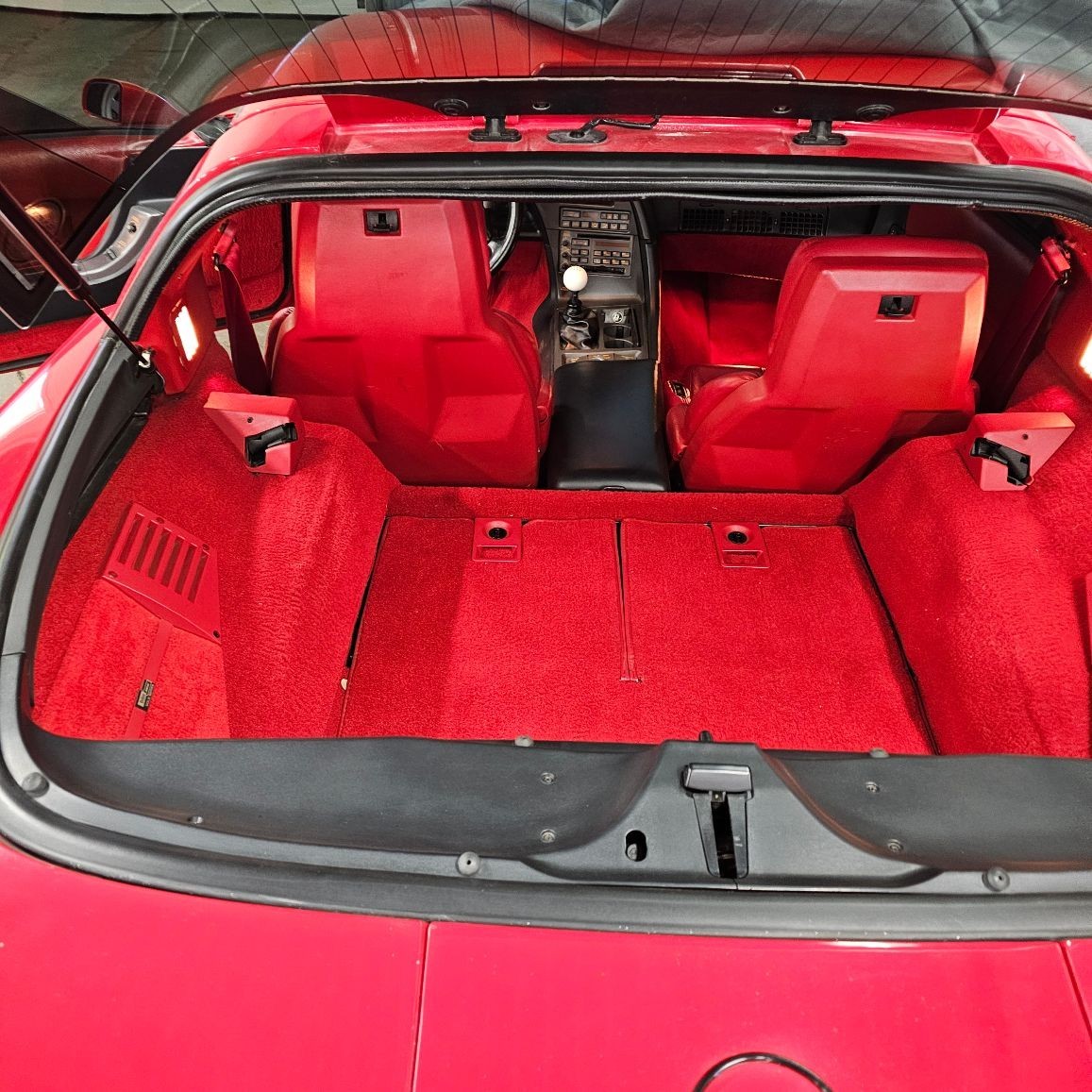 Chevrolet-Corvette-1990-Hatchback-6