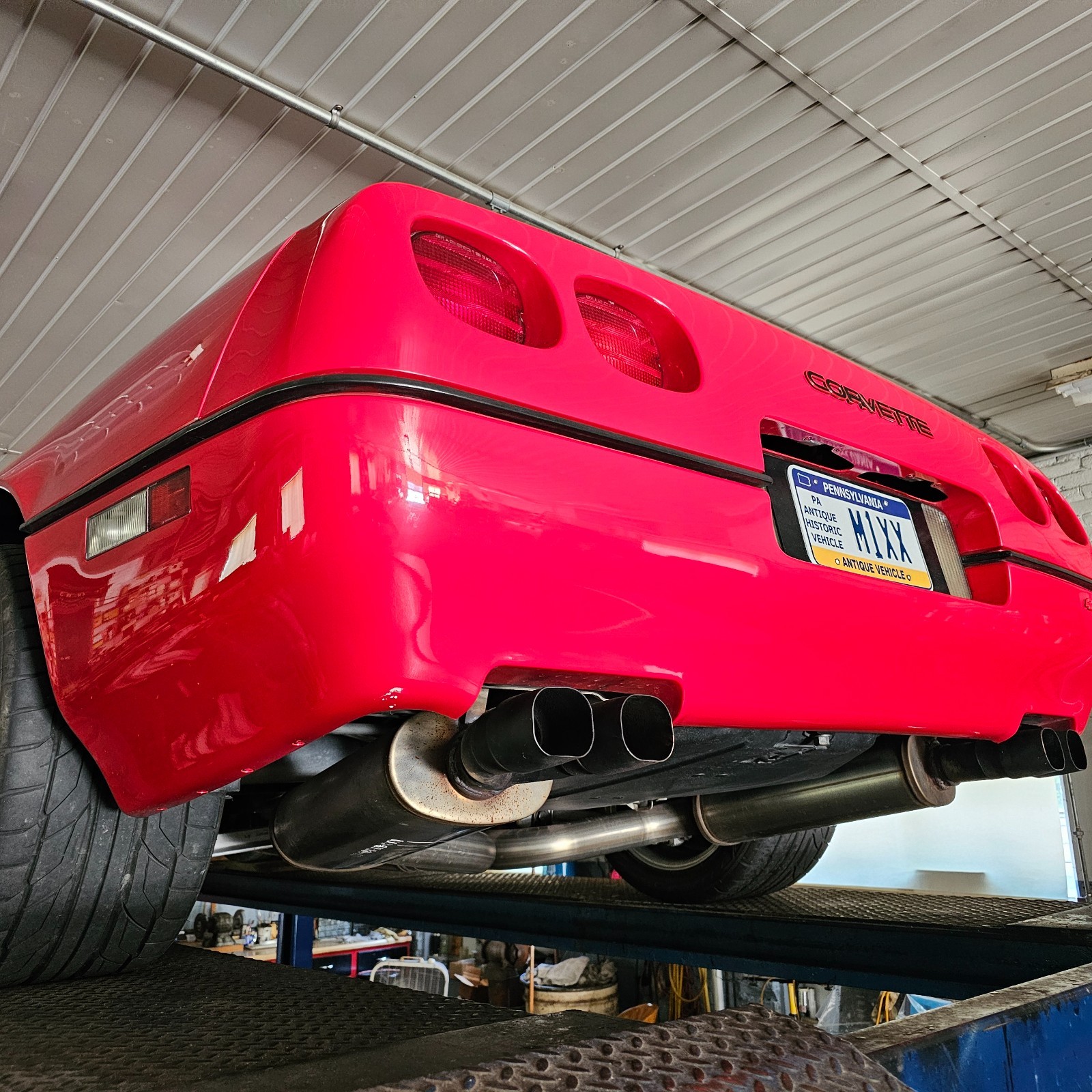 Chevrolet-Corvette-1990-Hatchback-7