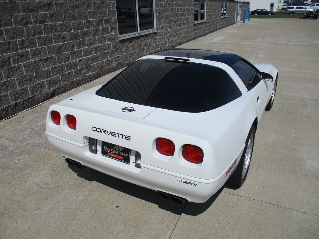 Chevrolet-Corvette-1991-10