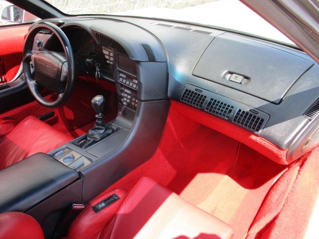 Chevrolet-Corvette-1991-20