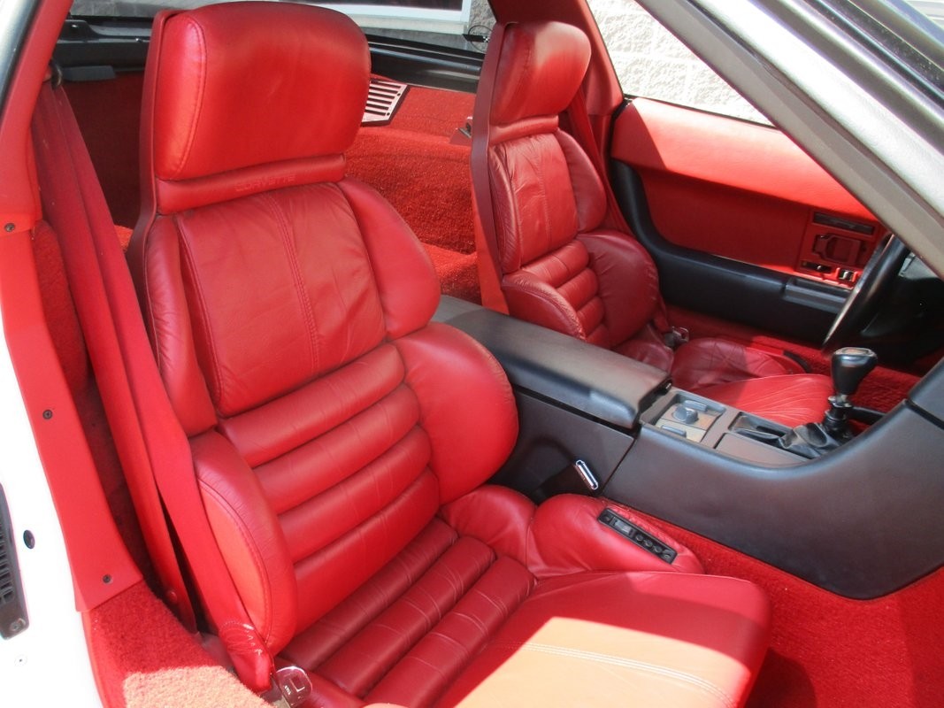 Chevrolet-Corvette-1991-21