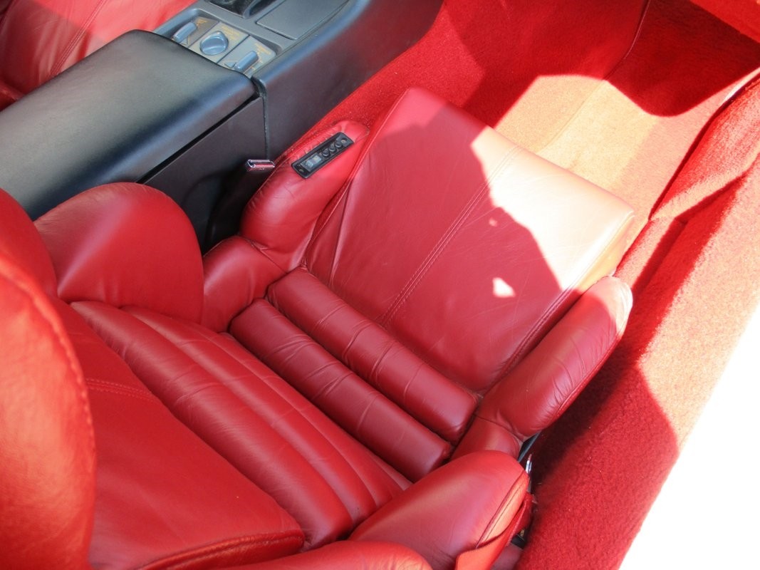 Chevrolet-Corvette-1991-23