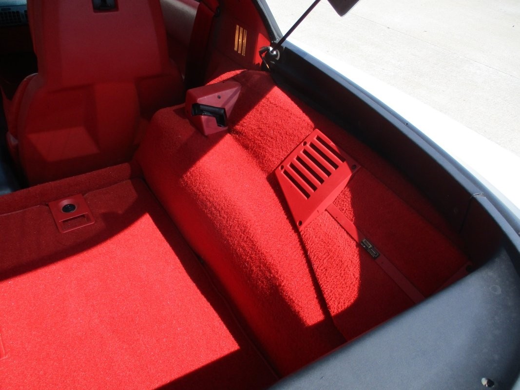 Chevrolet-Corvette-1991-34