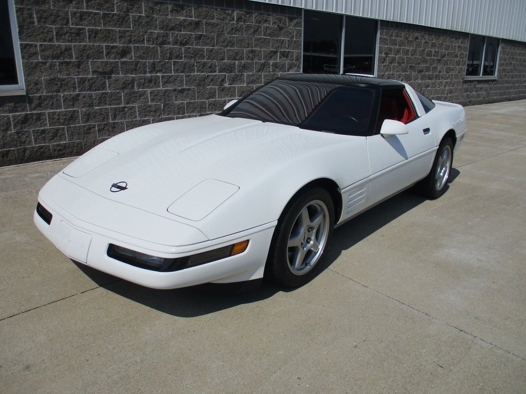Chevrolet-Corvette-1991-39