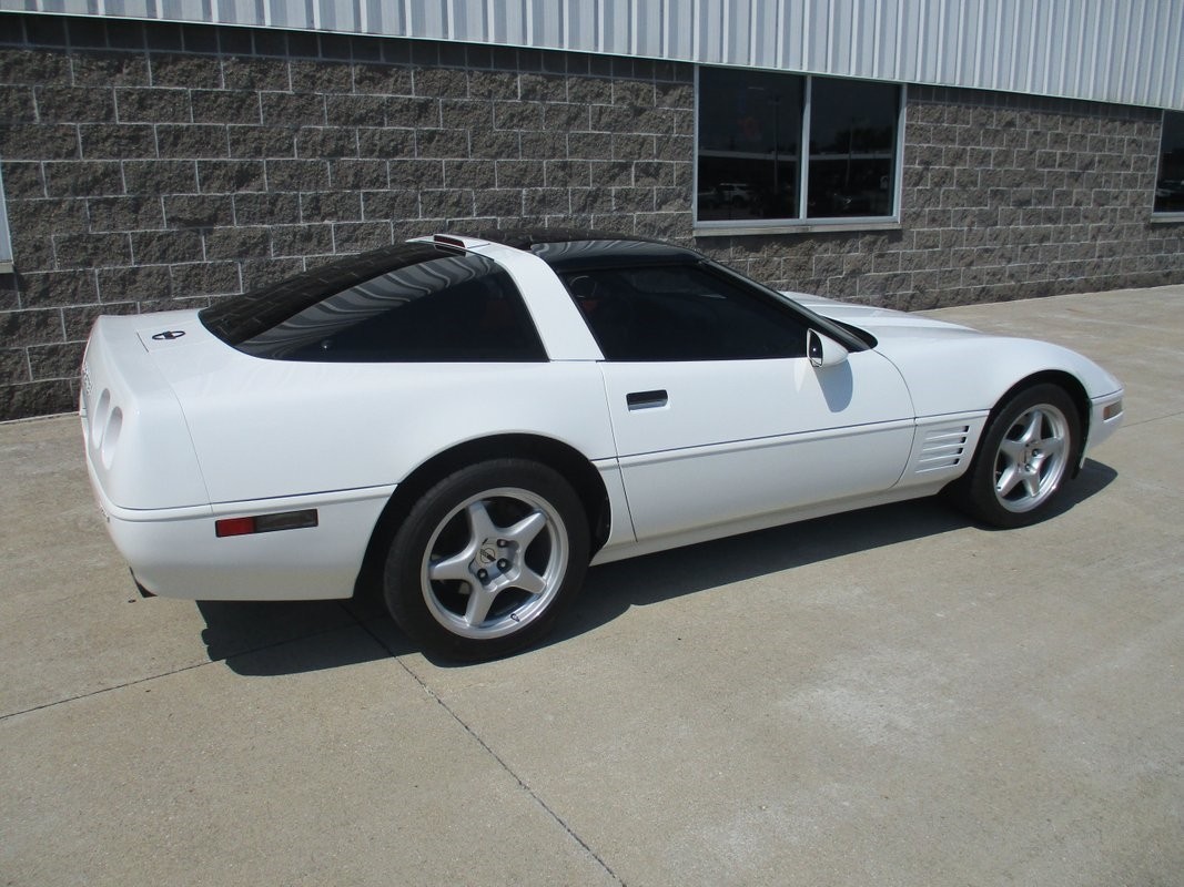Chevrolet-Corvette-1991-8