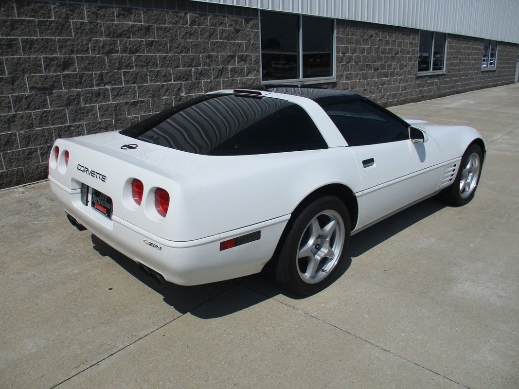 Chevrolet-Corvette-1991-9