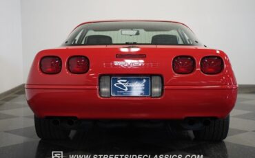 Chevrolet-Corvette-1991-Bright-red-Black-29