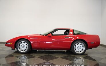 Chevrolet-Corvette-1991-Bright-red-Black