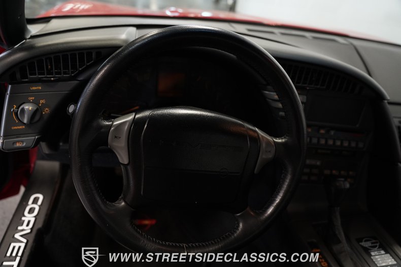 Chevrolet-Corvette-1991-Bright-red-Black-42