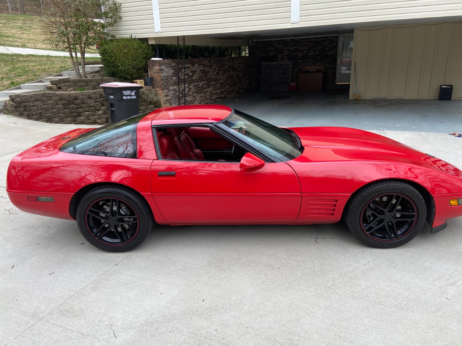 Chevrolet-Corvette-1991-Hatchback-1