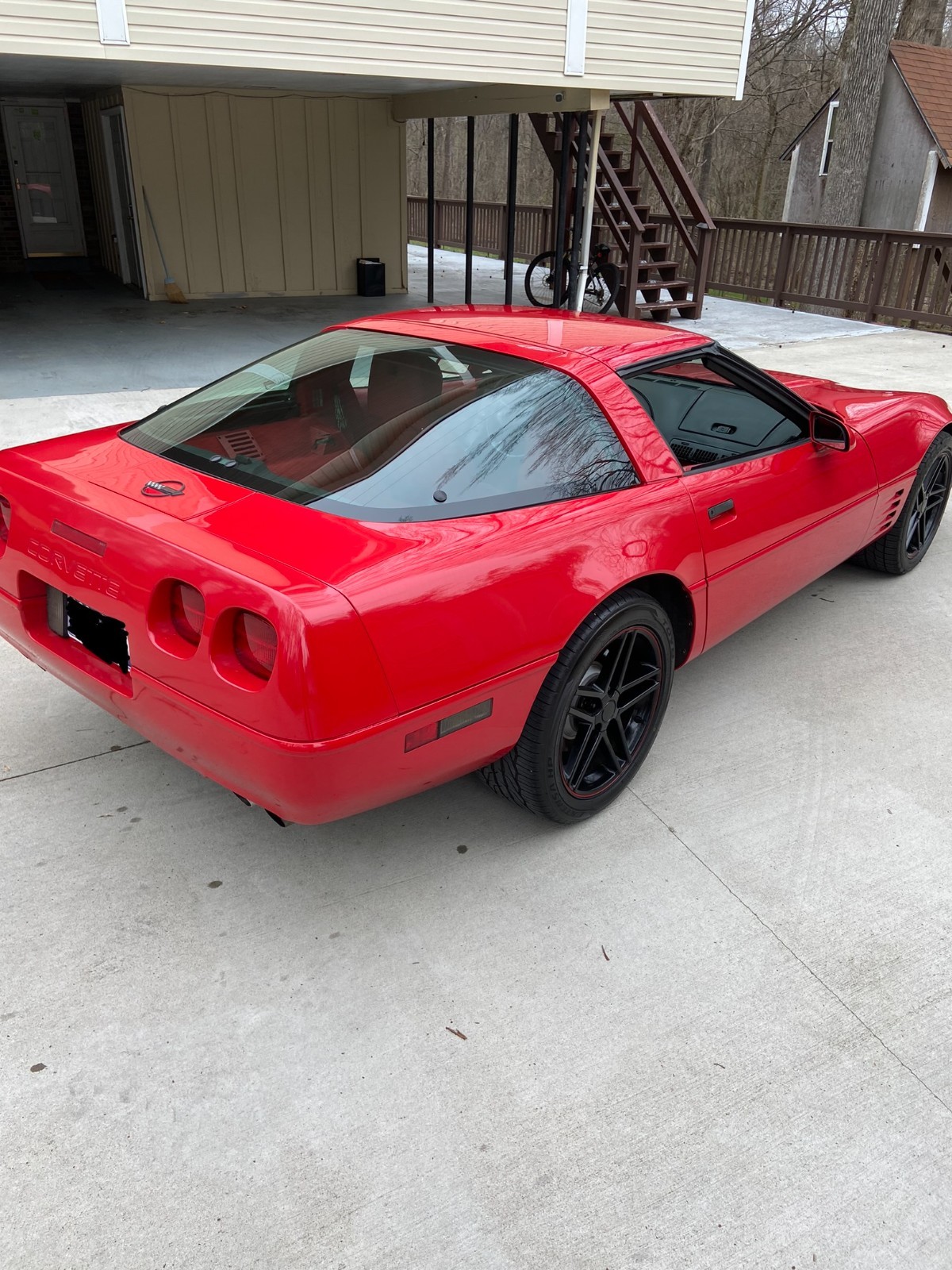 Chevrolet-Corvette-1991-Hatchback-2