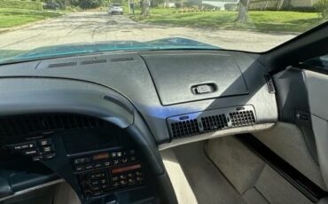 Chevrolet-Corvette-1993-10