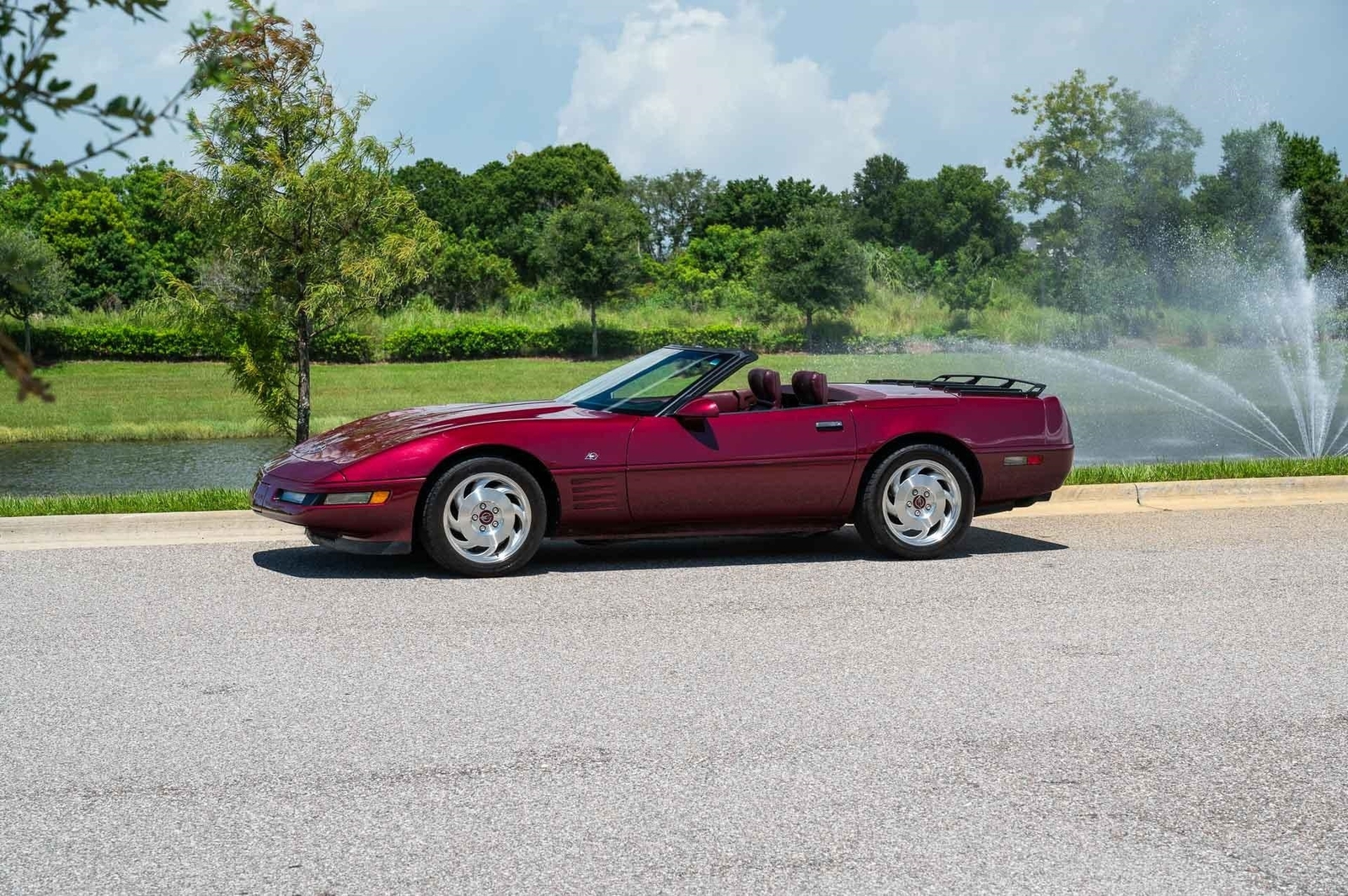 Chevrolet-Corvette-1993-2-Door-18