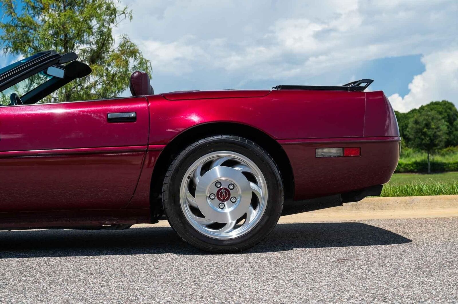 Chevrolet-Corvette-1993-2-Door-24