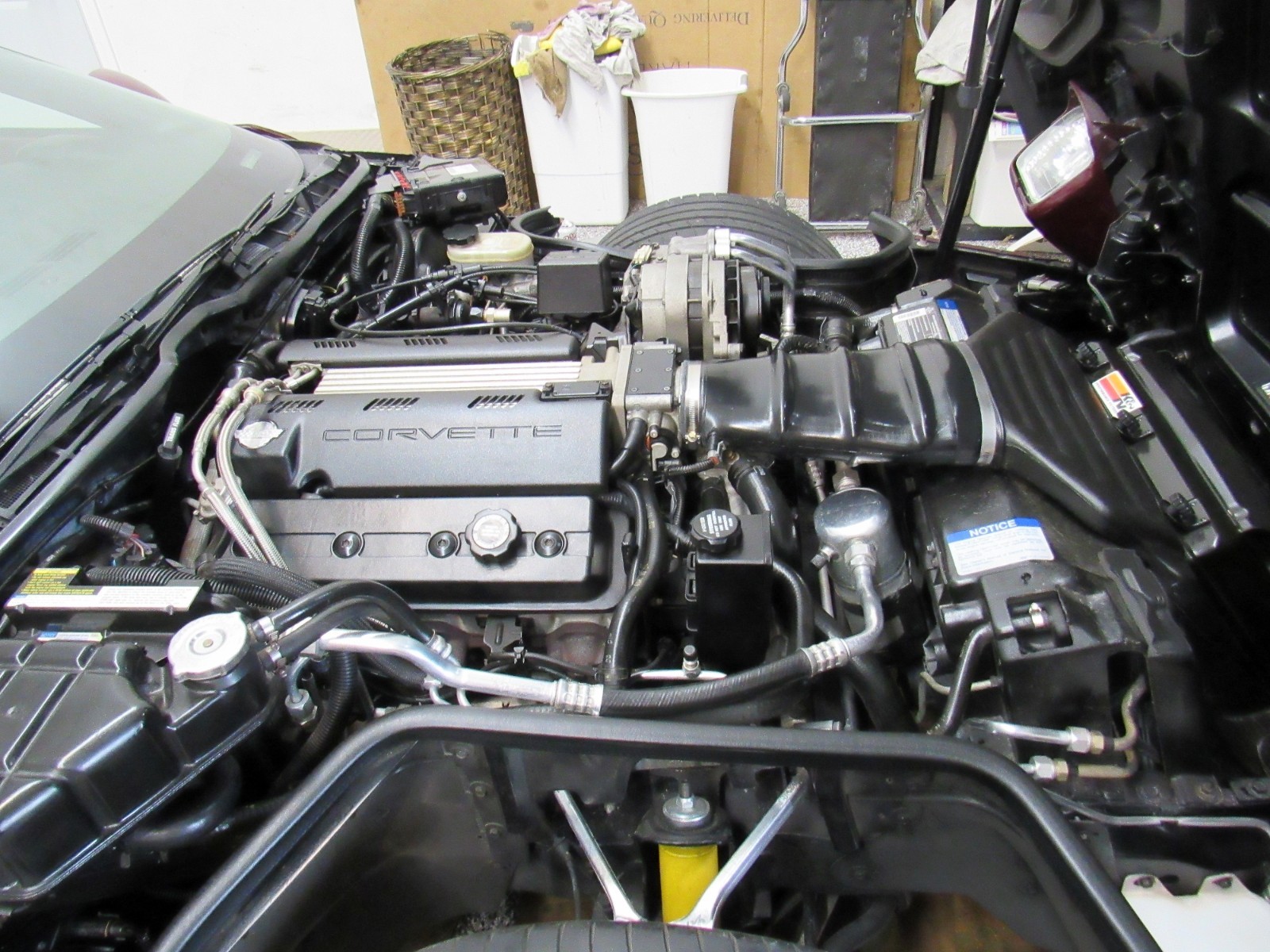Chevrolet-Corvette-1993-Convertible-33