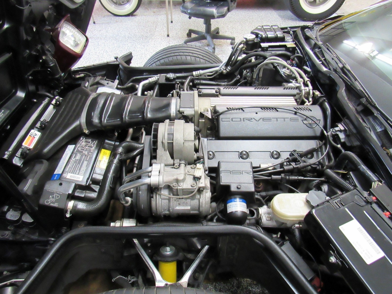 Chevrolet-Corvette-1993-Convertible-34