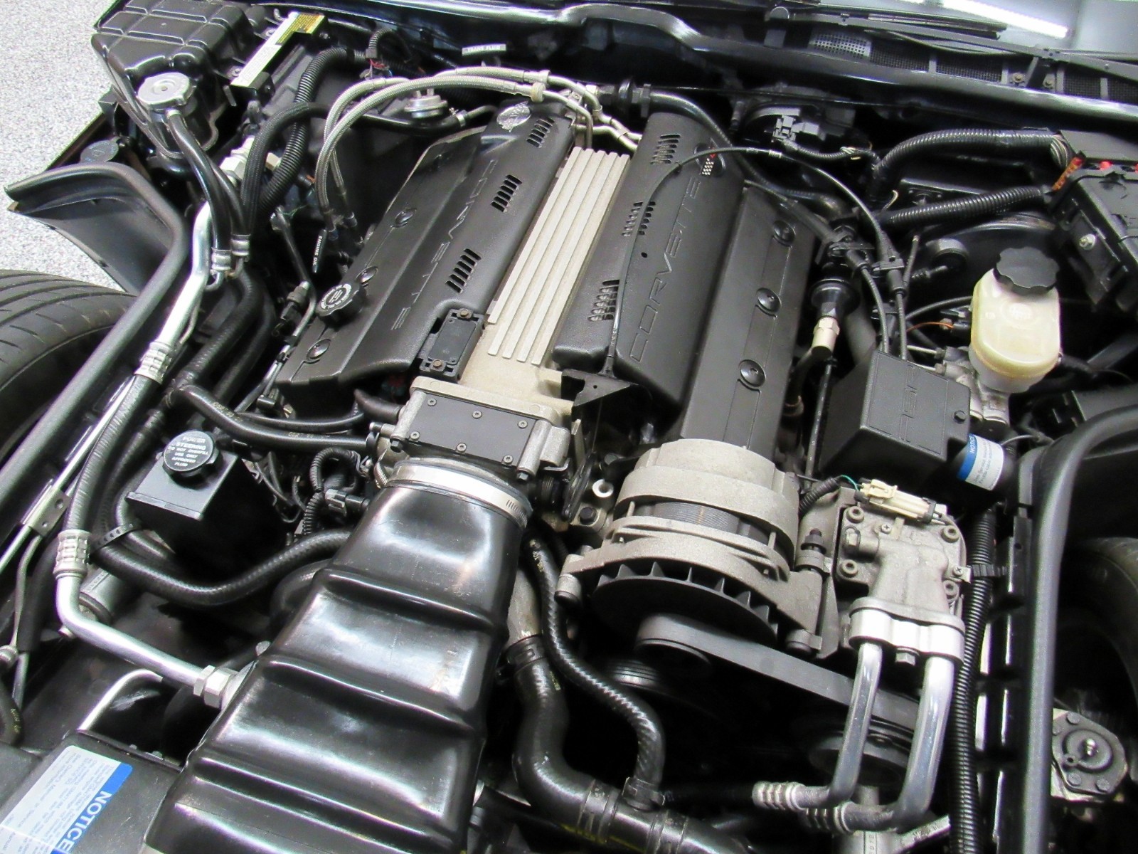 Chevrolet-Corvette-1993-Convertible-35