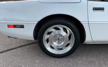 Chevrolet-Corvette-1994-12