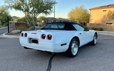 Chevrolet-Corvette-1994-3