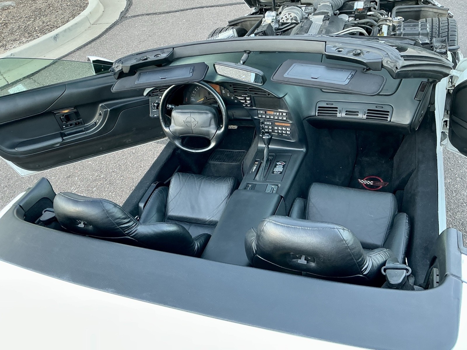 Chevrolet-Corvette-1994-33
