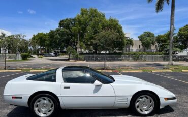 Chevrolet-Corvette-1994-Hatchback-5
