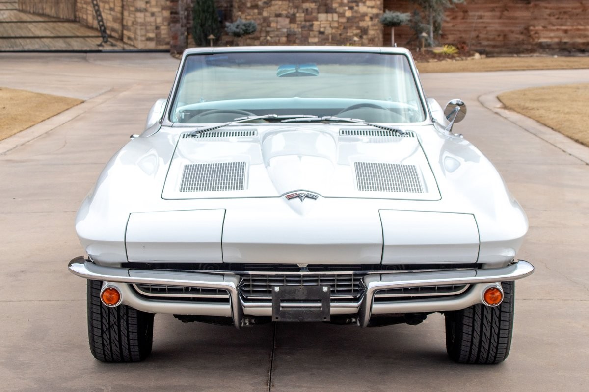 Chevrolet-Corvette-Convertible-4-spd-1963-1
