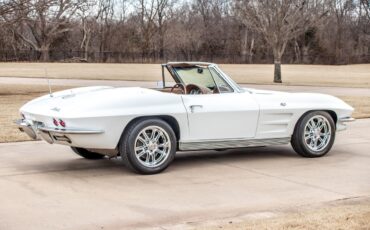 Chevrolet-Corvette-Convertible-4-spd-1963-10