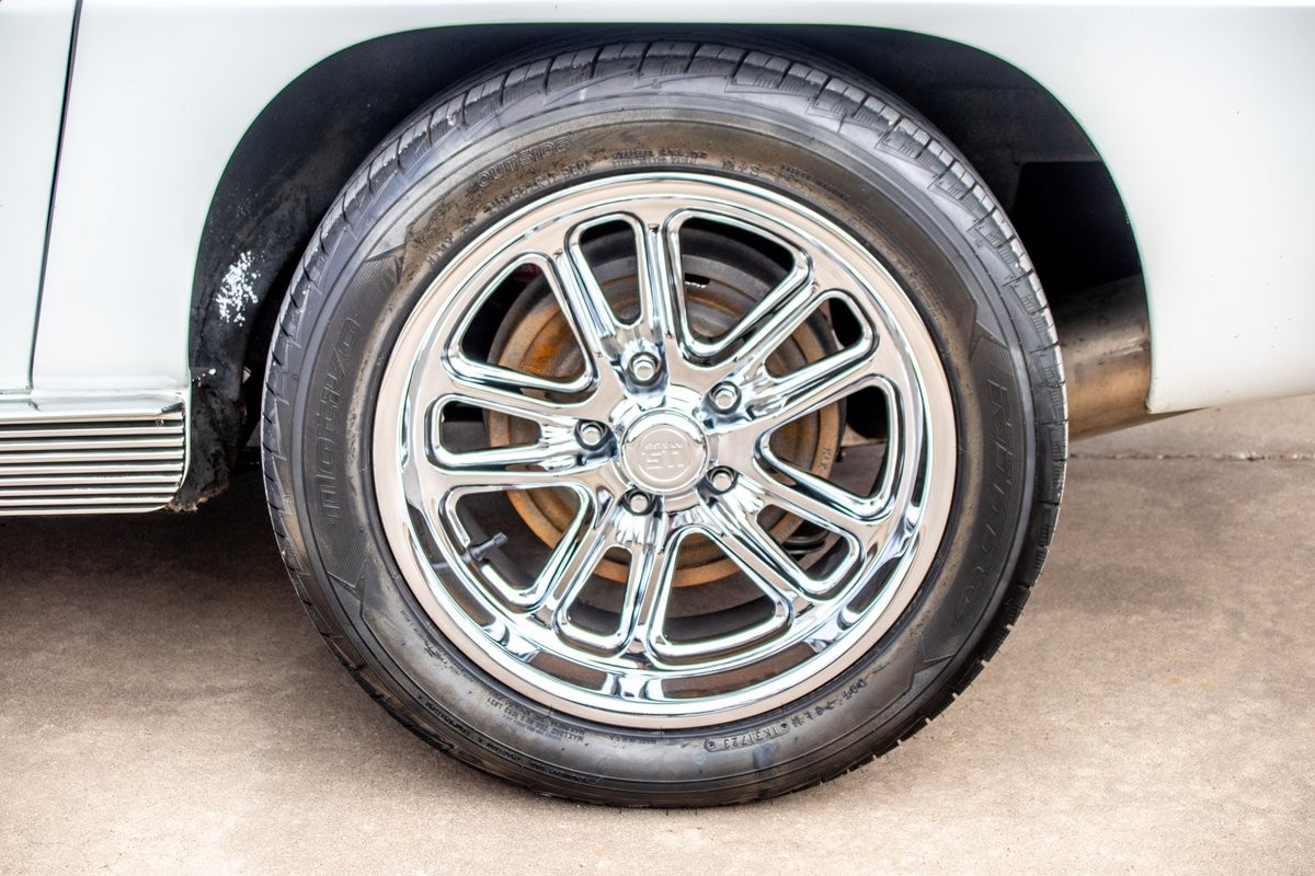 Chevrolet-Corvette-Convertible-4-spd-1963-12