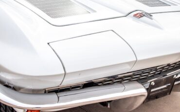 Chevrolet-Corvette-Convertible-4-spd-1963-2