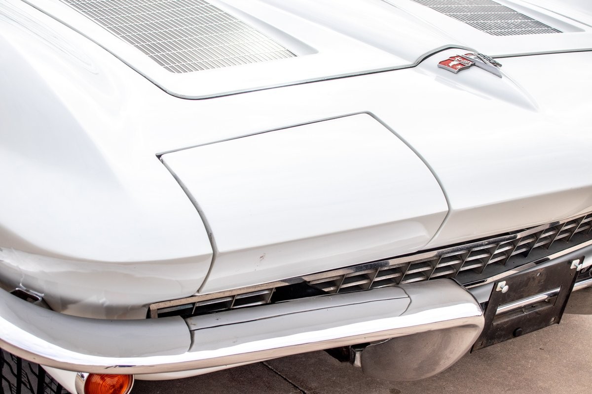 Chevrolet-Corvette-Convertible-4-spd-1963-2