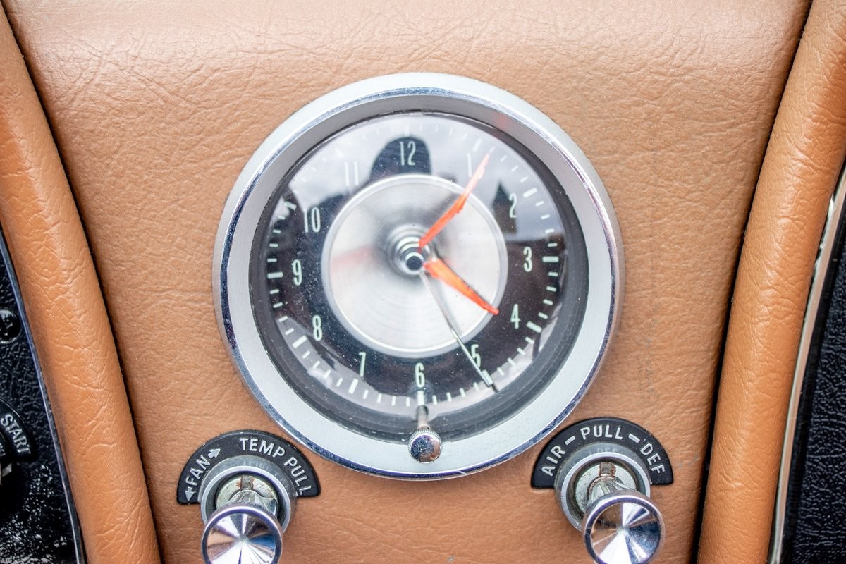 Chevrolet-Corvette-Convertible-4-spd-1963-25