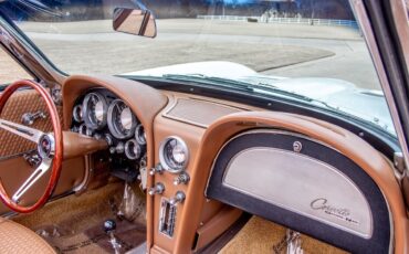 Chevrolet-Corvette-Convertible-4-spd-1963-28