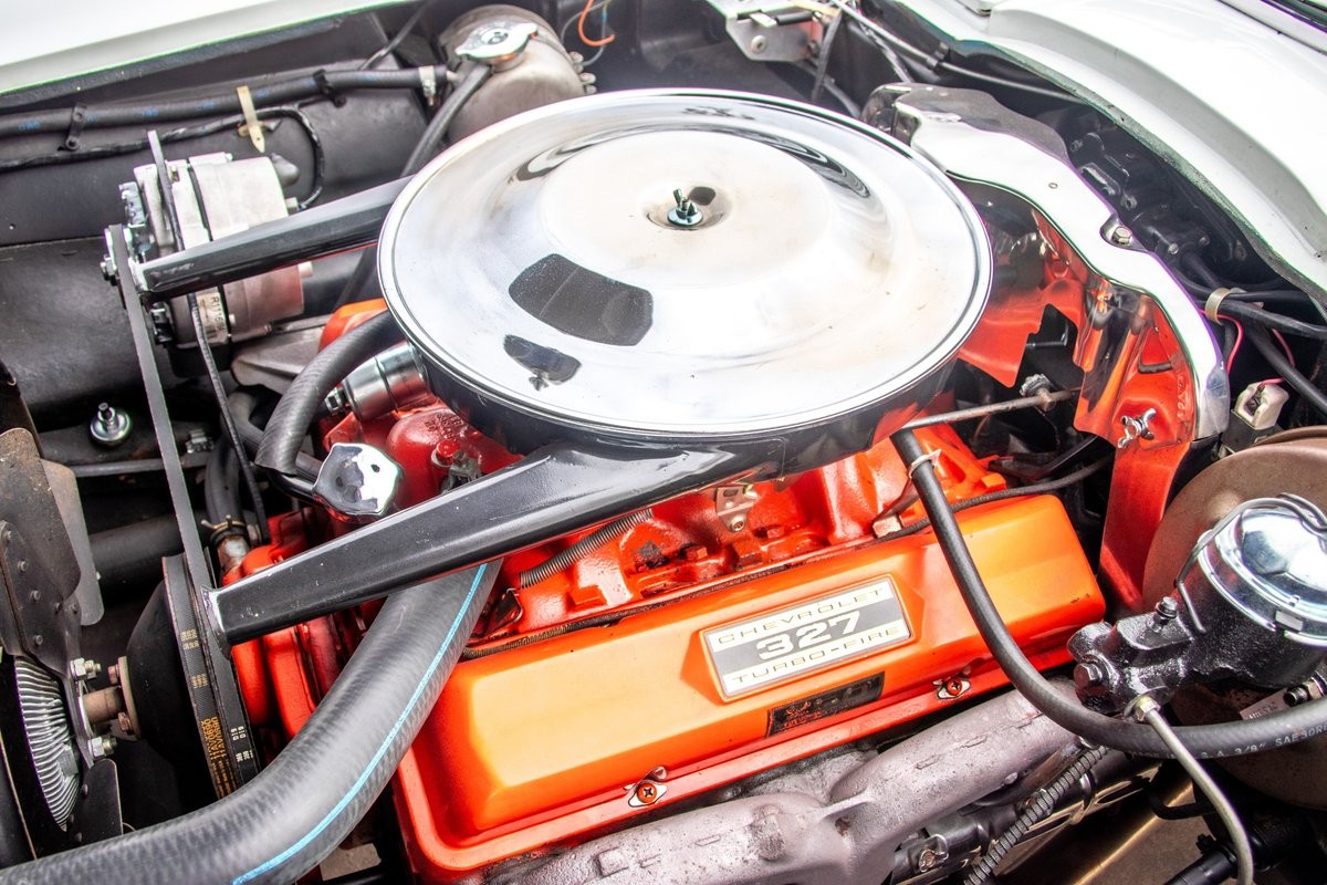 Chevrolet-Corvette-Convertible-4-spd-1963-35