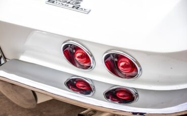 Chevrolet-Corvette-Convertible-4-spd-1963-9