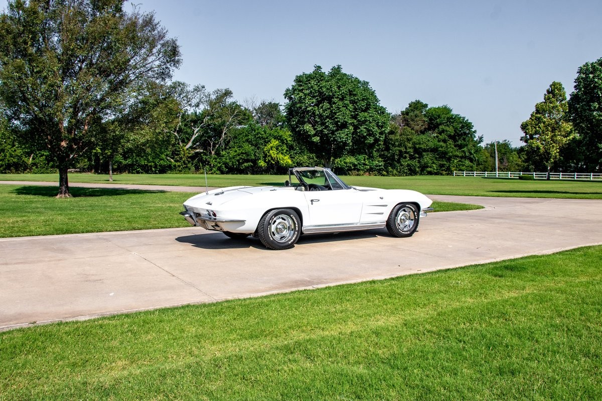Chevrolet-Corvette-Convertible-4-spd-1964-Convertible-10