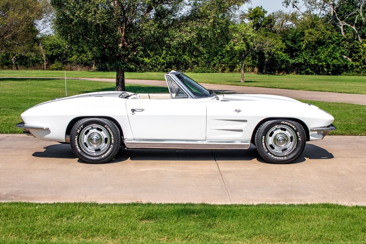 Chevrolet-Corvette-Convertible-4-spd-1964-Convertible-11