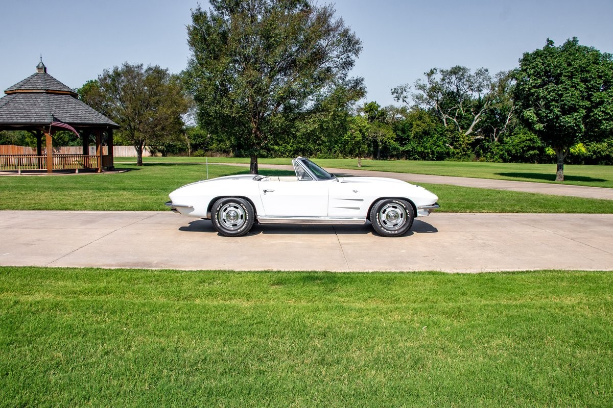 Chevrolet-Corvette-Convertible-4-spd-1964-Convertible-12