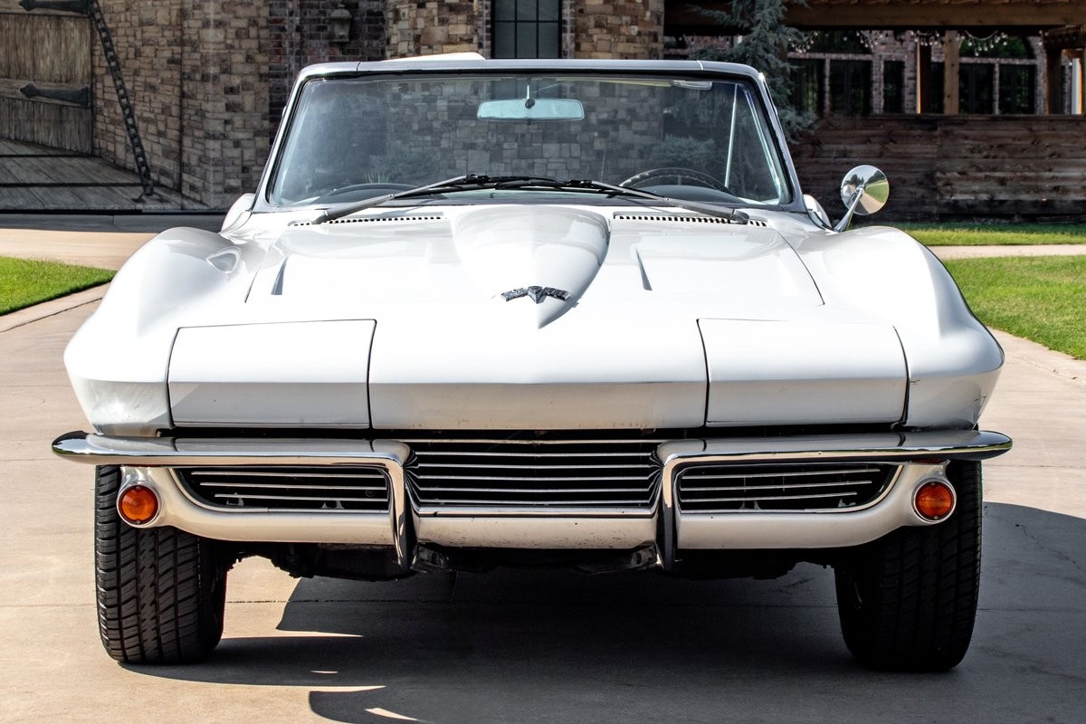 Chevrolet-Corvette-Convertible-4-spd-1964-Convertible-14