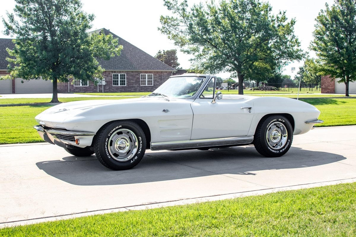 Chevrolet-Corvette-Convertible-4-spd-1964-Convertible-16