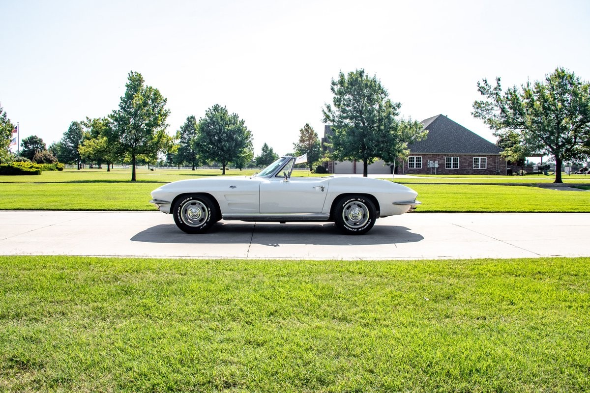 Chevrolet-Corvette-Convertible-4-spd-1964-Convertible-19