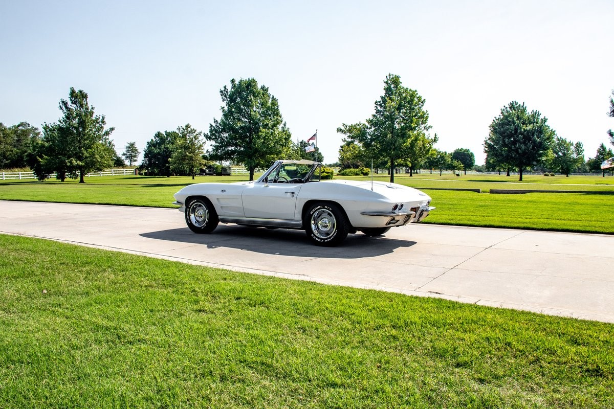 Chevrolet-Corvette-Convertible-4-spd-1964-Convertible-21