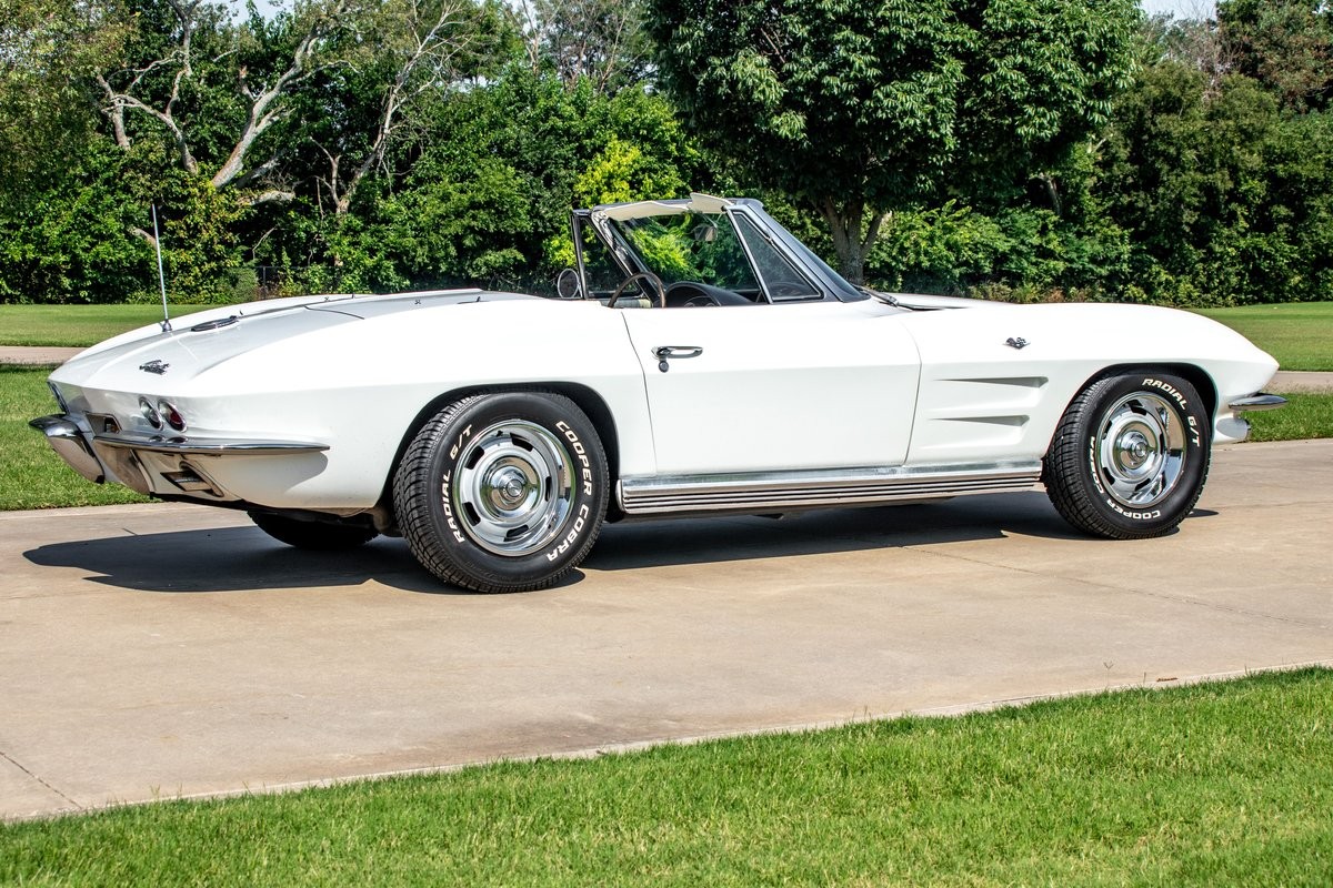 Chevrolet-Corvette-Convertible-4-spd-1964-Convertible-24
