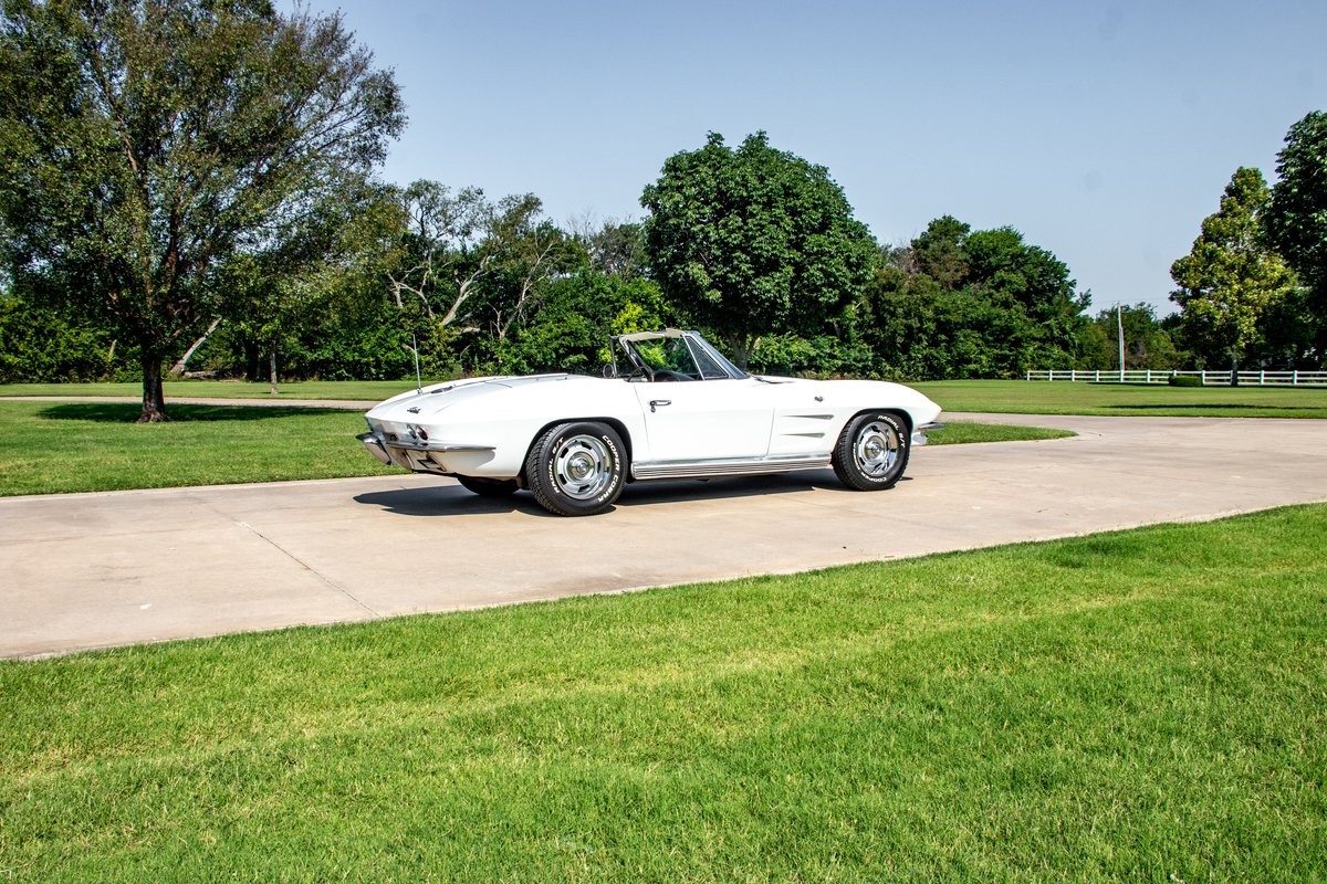 Chevrolet-Corvette-Convertible-4-spd-1964-Convertible-25