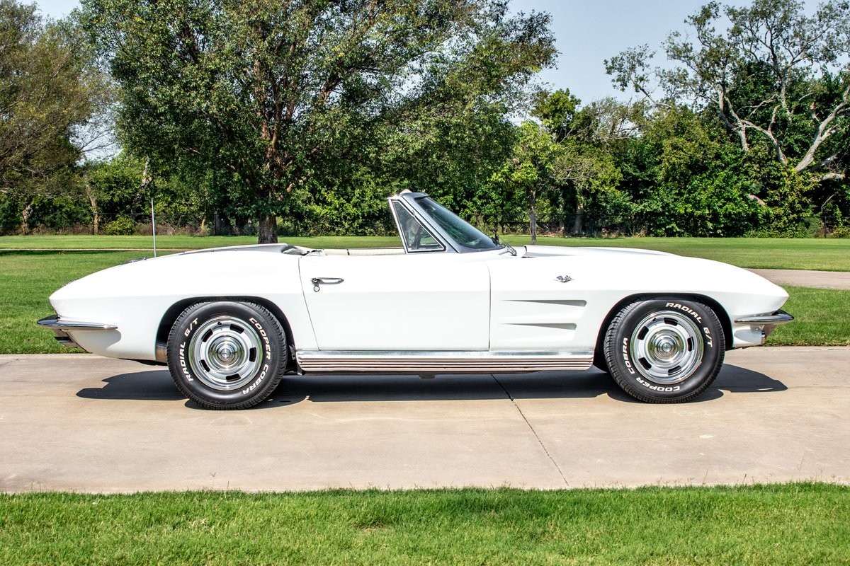 Chevrolet-Corvette-Convertible-4-spd-1964-Convertible-26