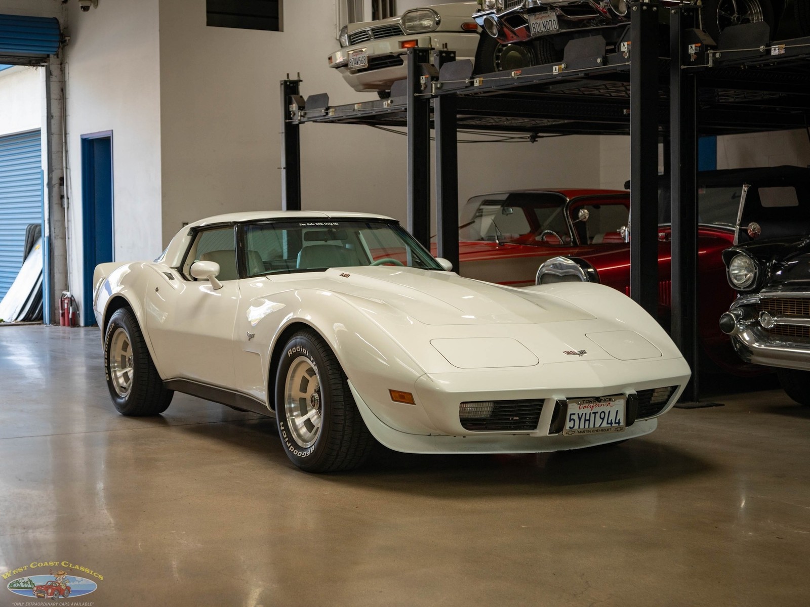 Chevrolet-Corvette-L82-350325HP-V8-4-spd-manual-1979-2-Door-Coupe-10