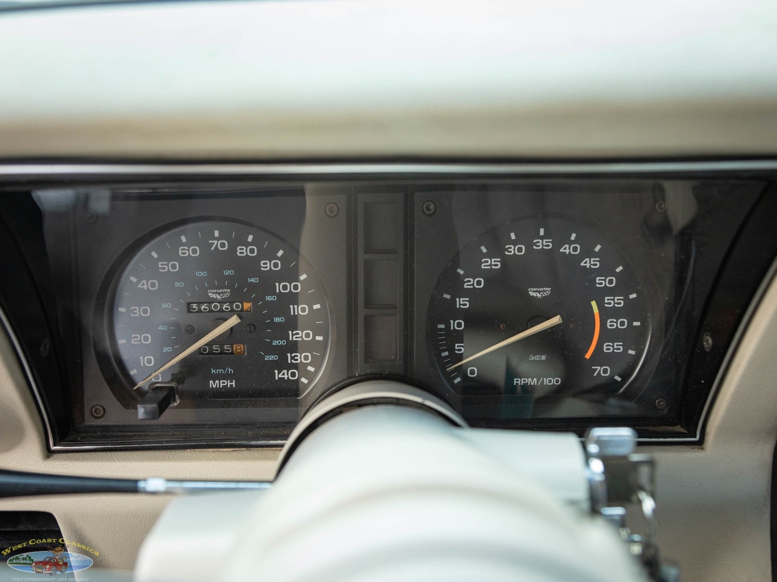 Chevrolet-Corvette-L82-350325HP-V8-4-spd-manual-1979-2-Door-Coupe-37